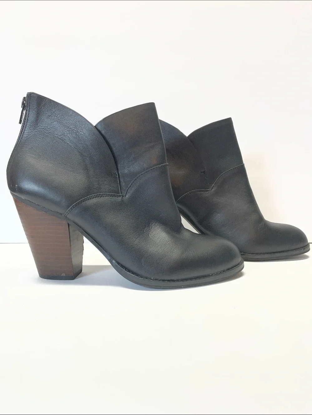 Gianni Bini Black Leather Cutout Ankle Booties with Stacked Heel